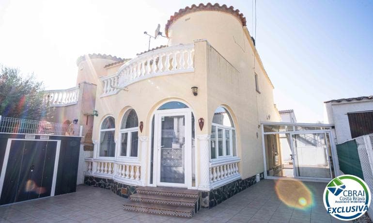 Property Cover Photo