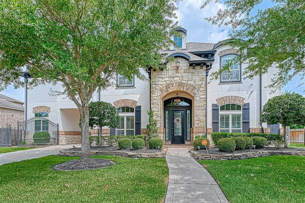 Property Cover Photo